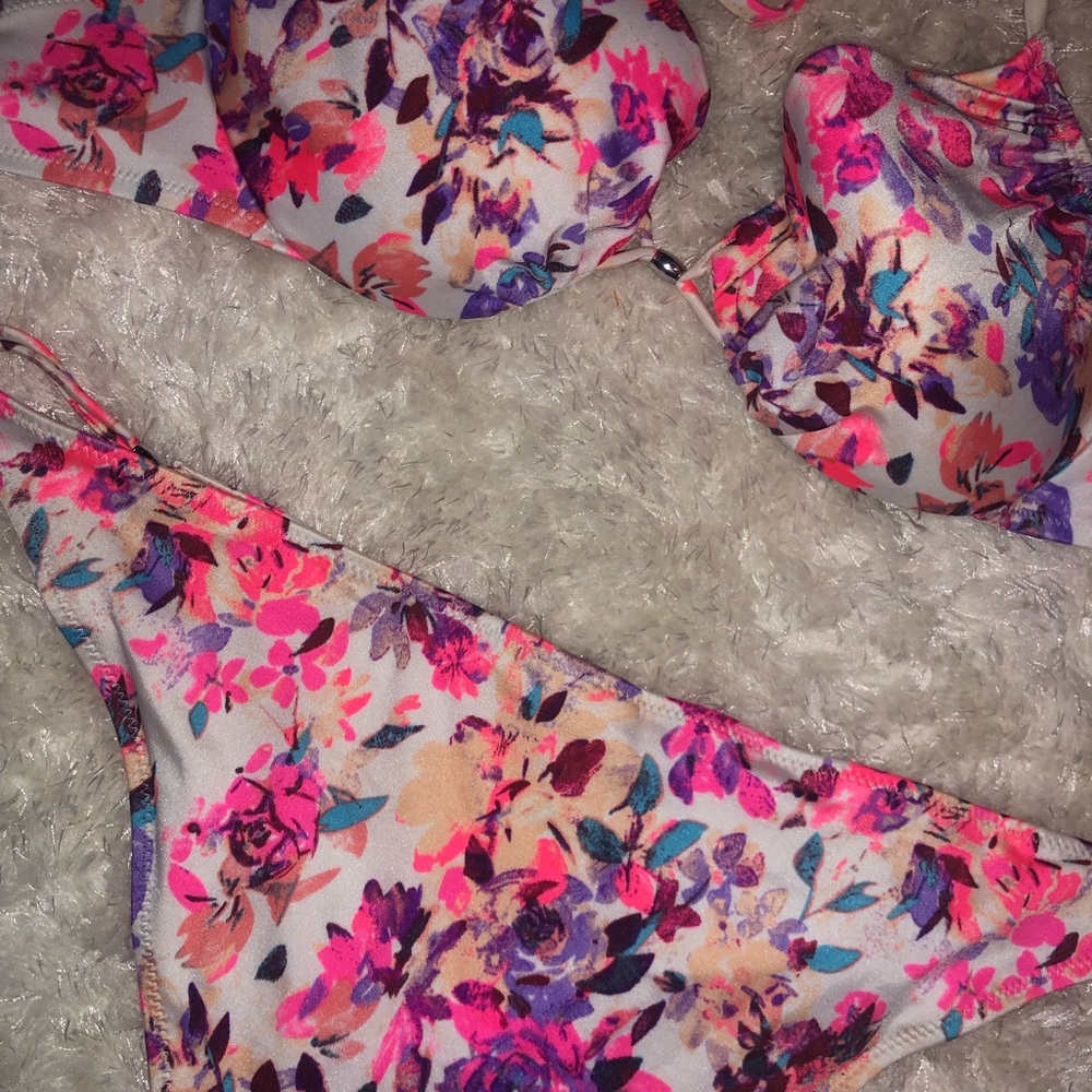 H&M Bikini Set - Picture 3 of 3
